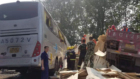 Tai nạn xe buýt thảm khốc tại Trung Quốc, hàng chục người thương vong